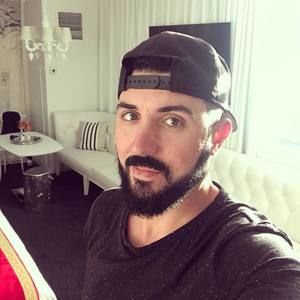 Meet your Posher, Mark